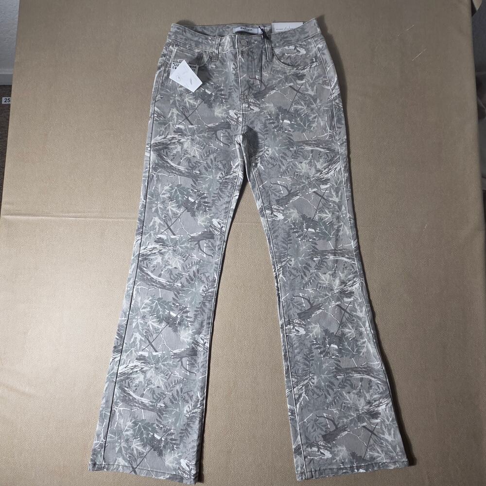 Refrain Los Angeles Camo Mid Rise Bootcut Jeans Size 7/28 Luxe Denim NWT